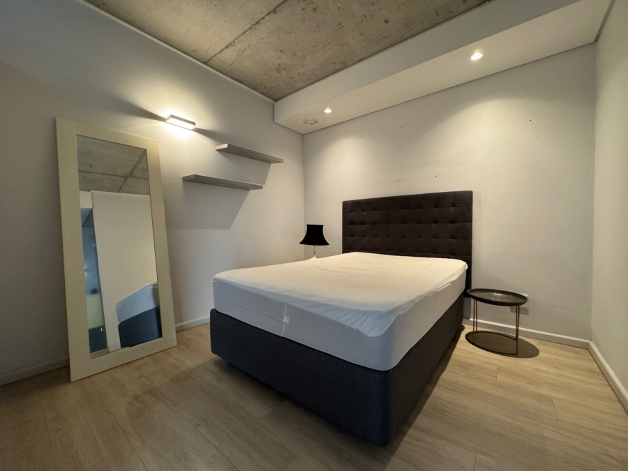 To Let 1 Bedroom Property for Rent in Woodstock Western Cape